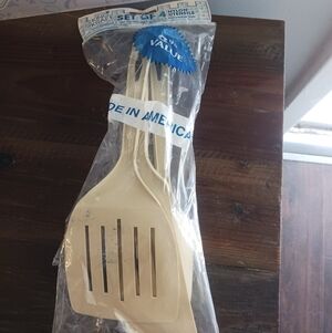 Vintage Utensils KING KRAFT Nylon 2 Spatulas 2 Spoons Set of 4 Made USA